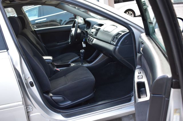 2002 Toyota Camry 4dr Sedan LE Automatic - 22956294 - 14