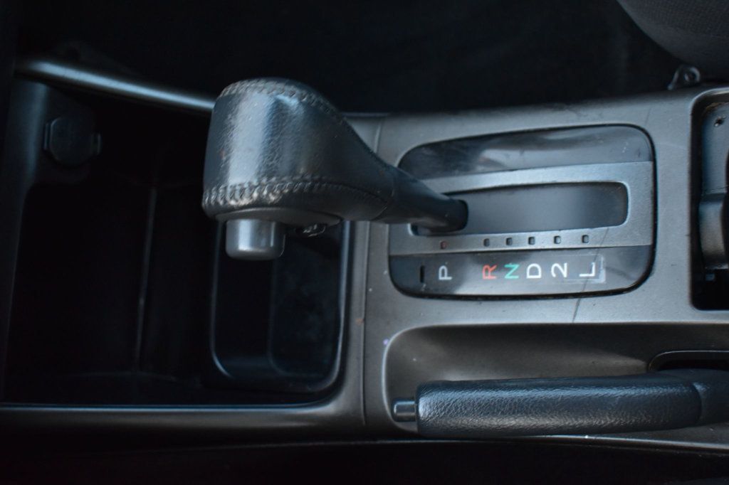 2002 Toyota Camry 4dr Sedan LE Automatic - 22956294 - 26