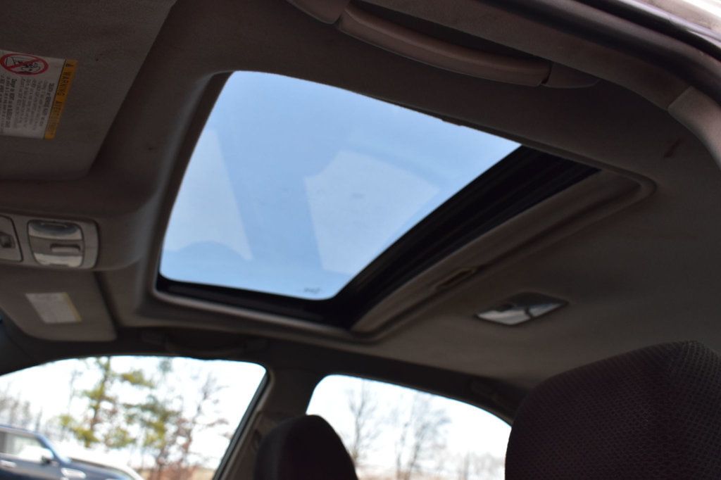 2002 Toyota Camry 4dr Sedan LE Automatic - 22956294 - 27