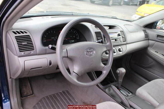 2002 Toyota Camry 4dr Sedan LE Automatic - 22421857 - 14