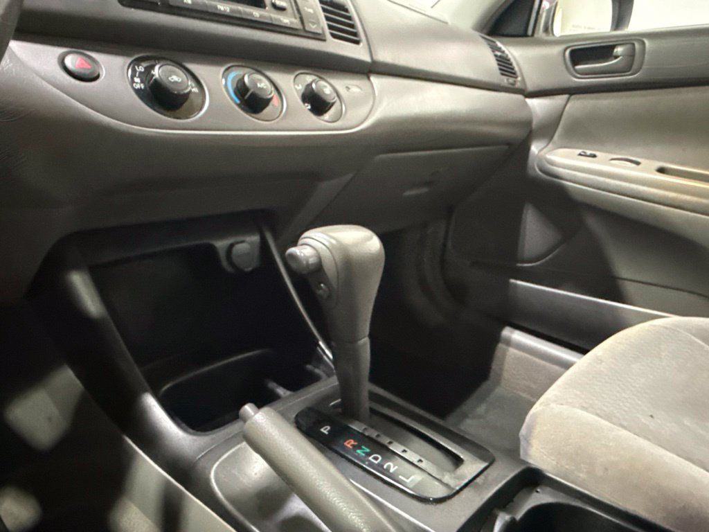 2002 Toyota Camry 4dr Sedan LE V6 Automatic - 23070643 - 14