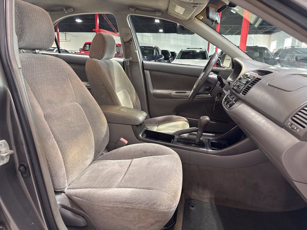 2002 Toyota Camry 4dr Sedan LE V6 Automatic - 23070643 - 20