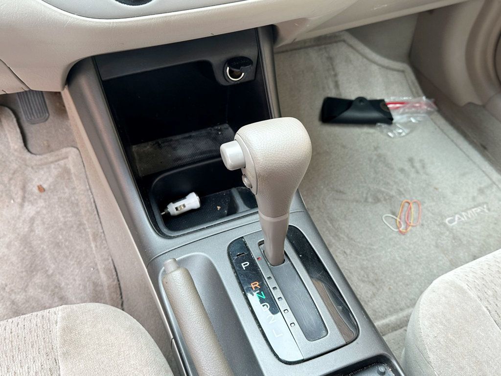 2002 Toyota Camry 4dr Sedan SE Automatic - 23081917 - 11