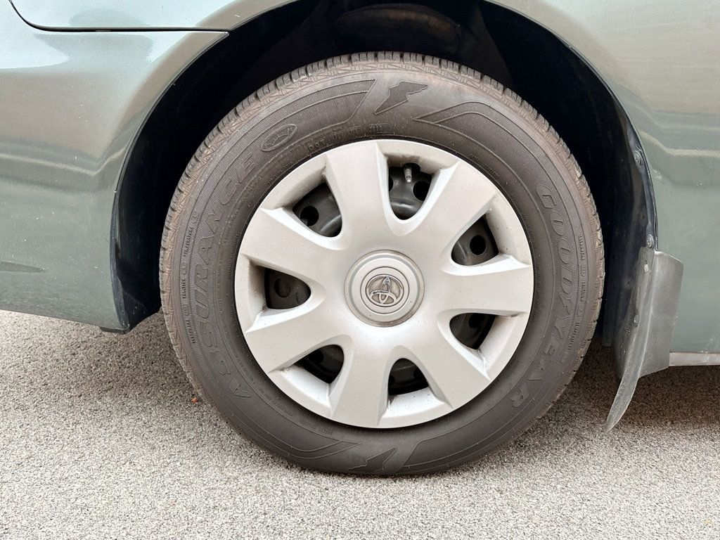2002 Toyota Camry 4dr Sedan SE Automatic - 23081917 - 14