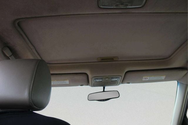 2002 Toyota Camry 4dr Sedan XLE Automatic - 22968954 - 9