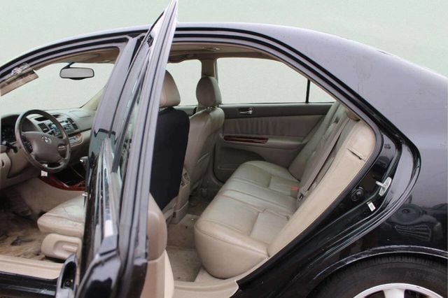 2002 Toyota Camry 4dr Sedan XLE Automatic - 22968954 - 7