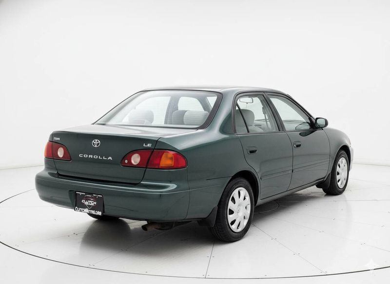 2002 Toyota Corolla LE 4dr Sedan - 22947276 - 5