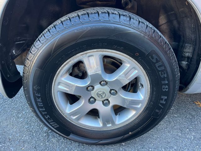 2002 Toyota Highlander GREAT VALUE AWD - 22927582 - 18