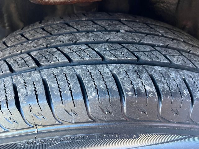 2002 Toyota Highlander GREAT VALUE AWD - 22927582 - 19