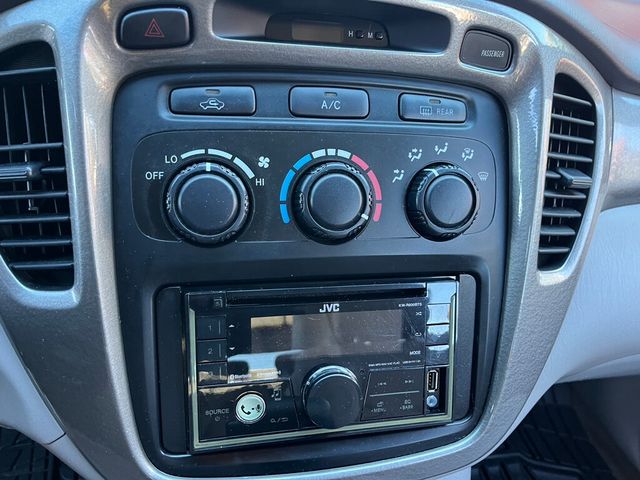 2002 Toyota Highlander GREAT VALUE AWD - 22927582 - 27