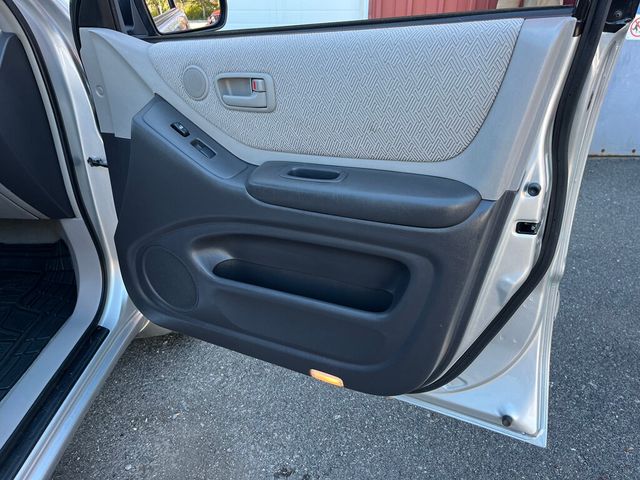 2002 Toyota Highlander GREAT VALUE AWD - 22927582 - 33