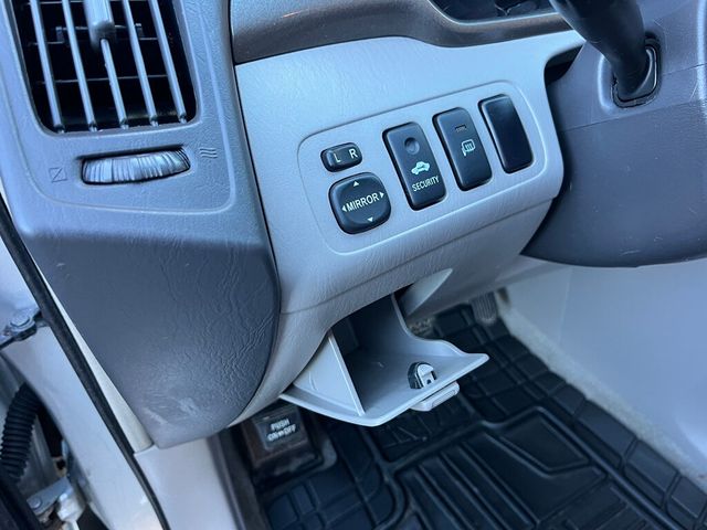 2002 Toyota Highlander GREAT VALUE AWD - 22927582 - 50