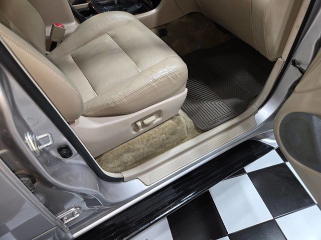 2002 Toyota Land Cruiser 4dr 4WD - 22970263 - 63