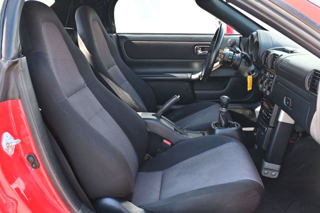 2002 Toyota MR2 Spyder photo 6
