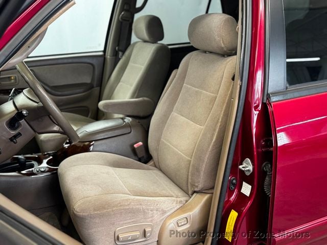 2002 Toyota Sequoia 4dr SR5 4WD - 23033950 - 5