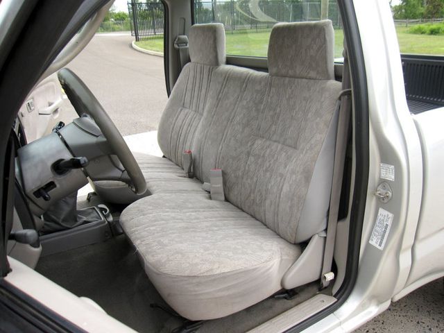 2002 Toyota Tacoma Reg Cab Manual - 23052010 - 18