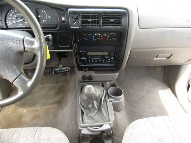 2002 Toyota Tacoma Reg Cab Manual - 23052010 - 20