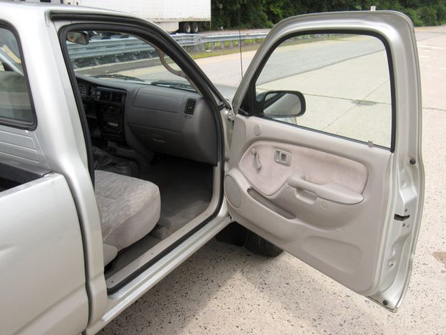 2002 Toyota Tacoma Reg Cab Manual - 23052010 - 21