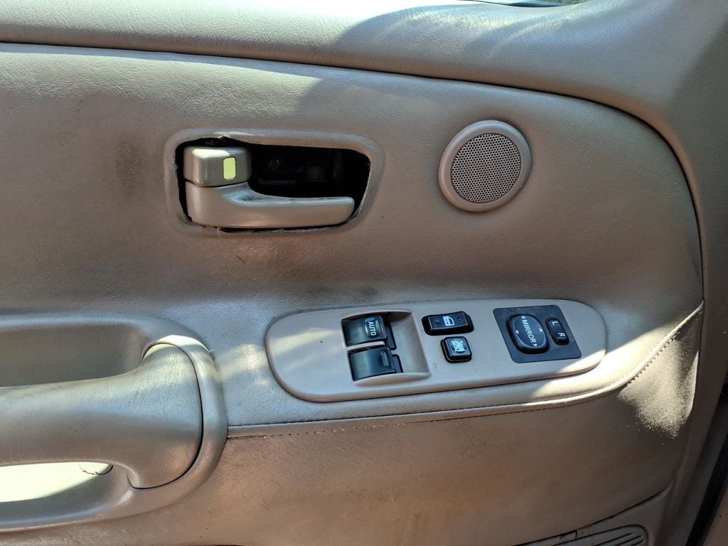 2002 Toyota Tundra Access Cab V8 Automatic Ltd - 23045845 - 10