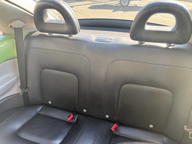 2002 Volkswagen New Beetle 2dr Coupe GLS Automatic - 23016899 - 13