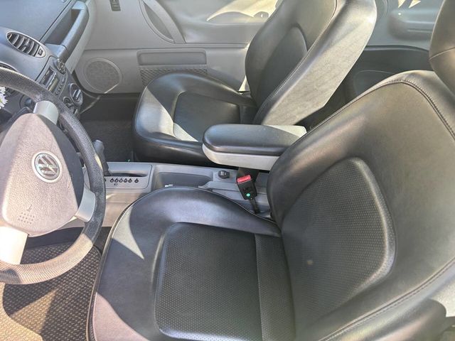 2002 Volkswagen New Beetle 2dr Coupe GLS Automatic - 23016899 - 15