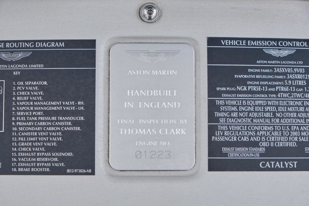 2003 Aston Martin Vanquish 2dr Coupe - 22102917 - 38