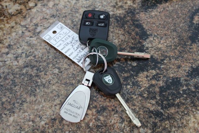 2003 Aston Martin Vanquish Stunnig Example with 17k Original Miles, British Racing Green - 20225802 - 33