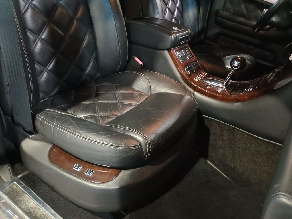 2003 Bentley Arnage 4dr Sedan T Clean Carfax - 23073775 - 39