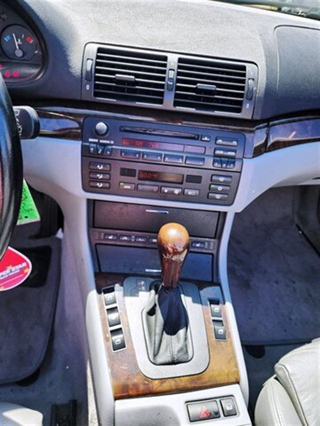 2003 BMW 3 Series 325Ci - 22909464 - 14