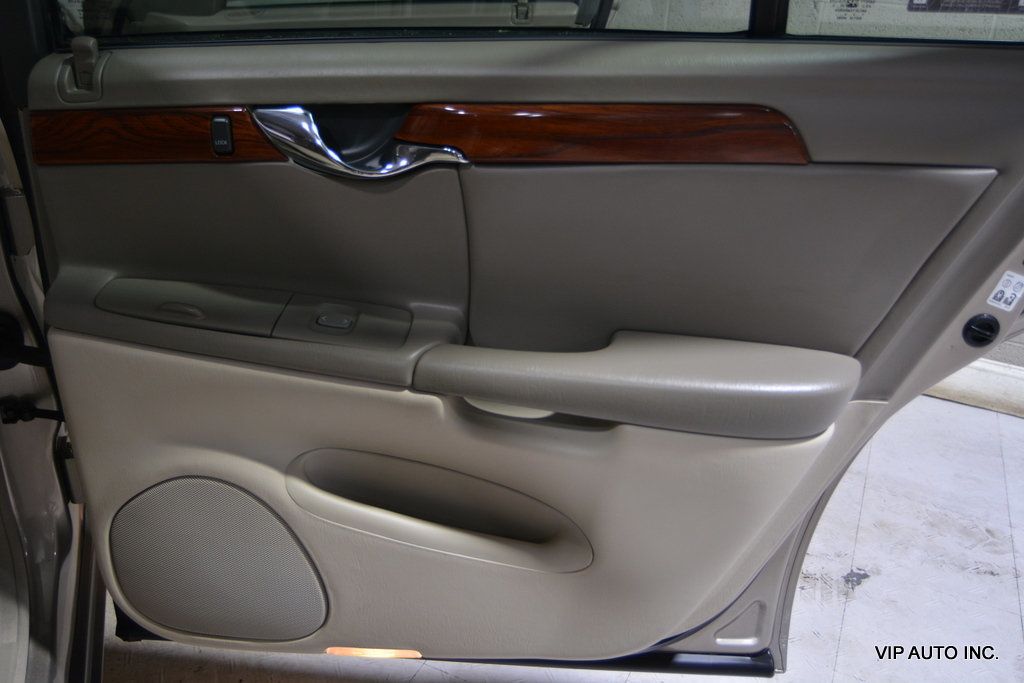 2003 Cadillac DeVille Base Trim - 22892225 - 7