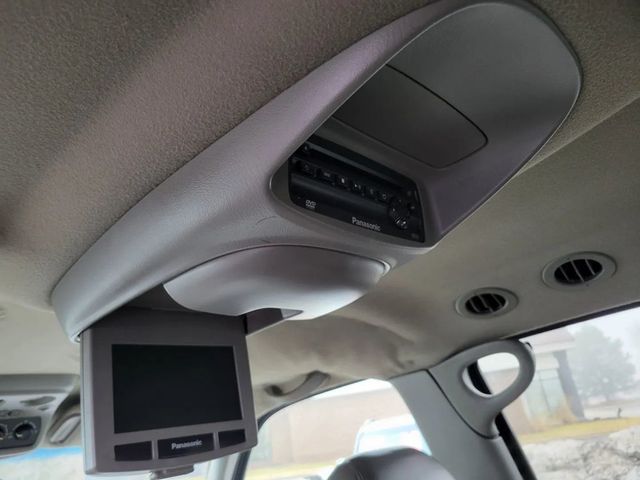 2003 Cadillac Escalade Sport Utility 4D - 22989303 - 17