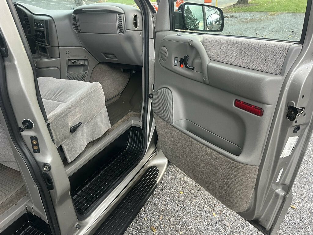 2003 Chevrolet Astro Passenger Ext 111" WB RWD - 23092478 - 7