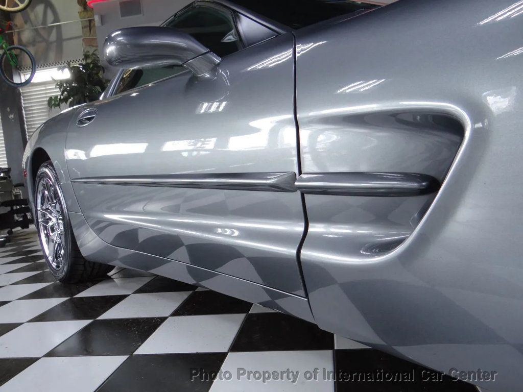 2003 Chevrolet Corvette photo 18