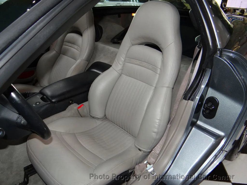 2003 Chevrolet Corvette photo 6