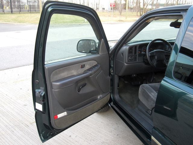 2003 Chevrolet Silverado 1500 Ext Cab 143.5" WB 4WD LS - 22997165 - 17