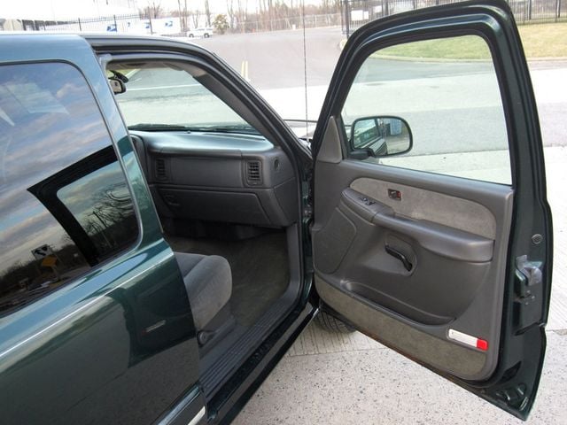 2003 Chevrolet Silverado 1500 Ext Cab 143.5" WB 4WD LS - 22997165 - 23