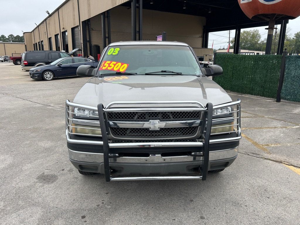 2003 Chevrolet Silverado LS photo 2