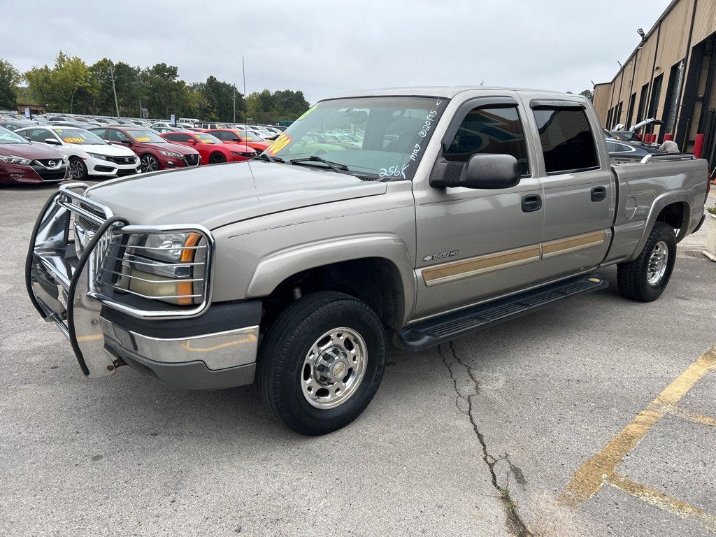 2003 Chevrolet Silverado LS photo 3