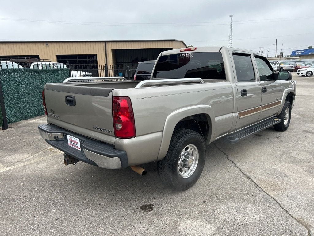 2003 Chevrolet Silverado LS photo 4
