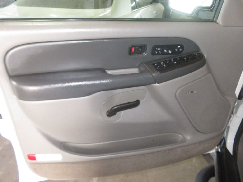 2003 Chevrolet Suburban EXTRA CLEAN SUBURBAN 4X4 LEATHER LOW MILES Z71  - 23023584 - 16