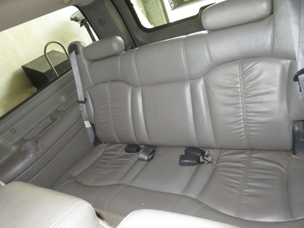 2003 Chevrolet Suburban EXTRA CLEAN SUBURBAN 4X4 LEATHER LOW MILES Z71  - 23023584 - 26