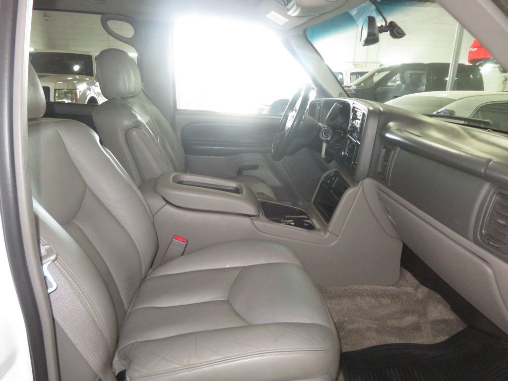 2003 Chevrolet Suburban EXTRA CLEAN SUBURBAN 4X4 LEATHER LOW MILES Z71  - 23023584 - 32