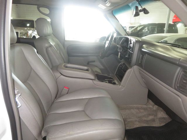 2003 Chevrolet Suburban EXTRA CLEAN SUBURBAN 4X4 LEATHER LOW MILES Z71  - 23023584 - 32