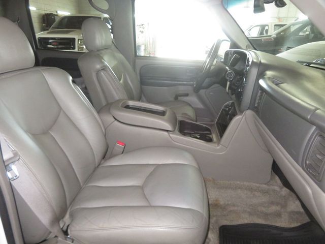2003 Chevrolet Suburban EXTRA CLEAN SUBURBAN 4X4 LEATHER LOW MILES Z71  - 23023584 - 33
