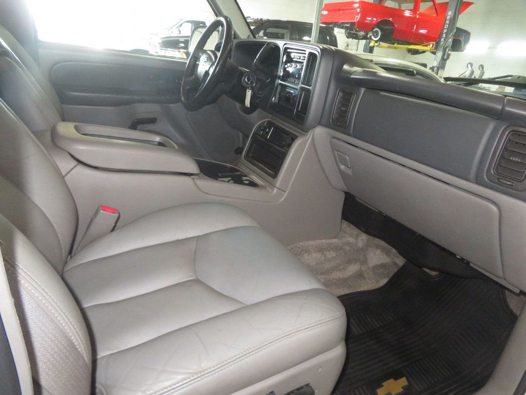 2003 Chevrolet Suburban EXTRA CLEAN SUBURBAN 4X4 LEATHER LOW MILES Z71  - 23023584 - 35