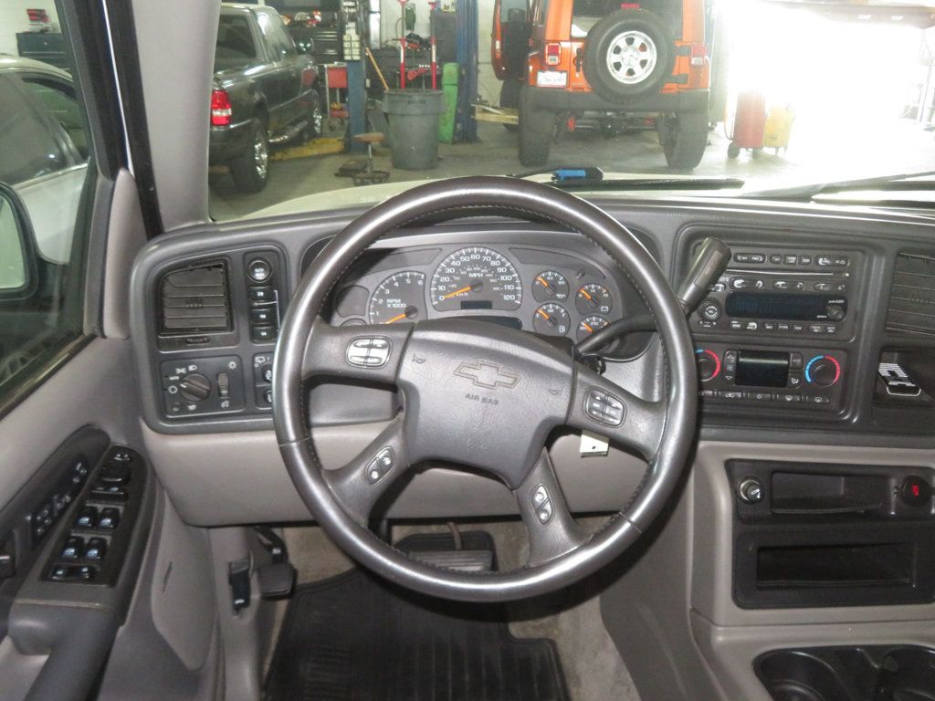 2003 Chevrolet Suburban EXTRA CLEAN SUBURBAN 4X4 LEATHER LOW MILES Z71  - 23023584 - 36