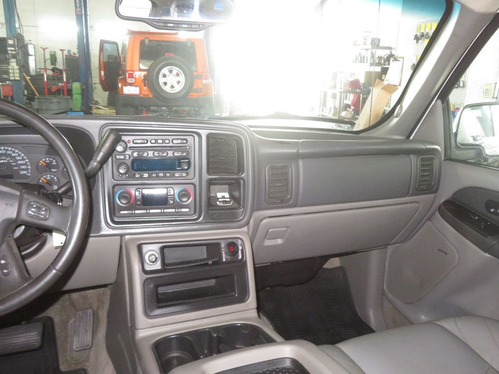 2003 Chevrolet Suburban EXTRA CLEAN SUBURBAN 4X4 LEATHER LOW MILES Z71  - 23023584 - 37