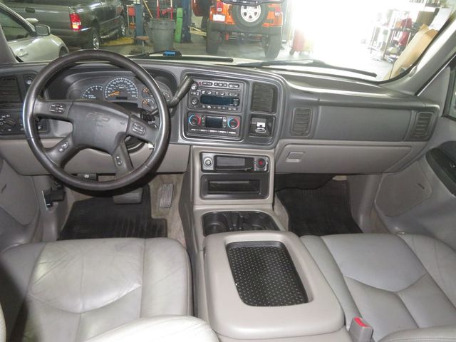 2003 Chevrolet Suburban EXTRA CLEAN SUBURBAN 4X4 LEATHER LOW MILES Z71  - 23023584 - 39