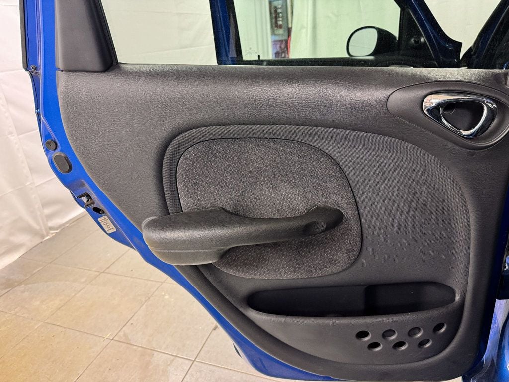 2003 Chrysler PT Cruiser PT - 23035848 - 14