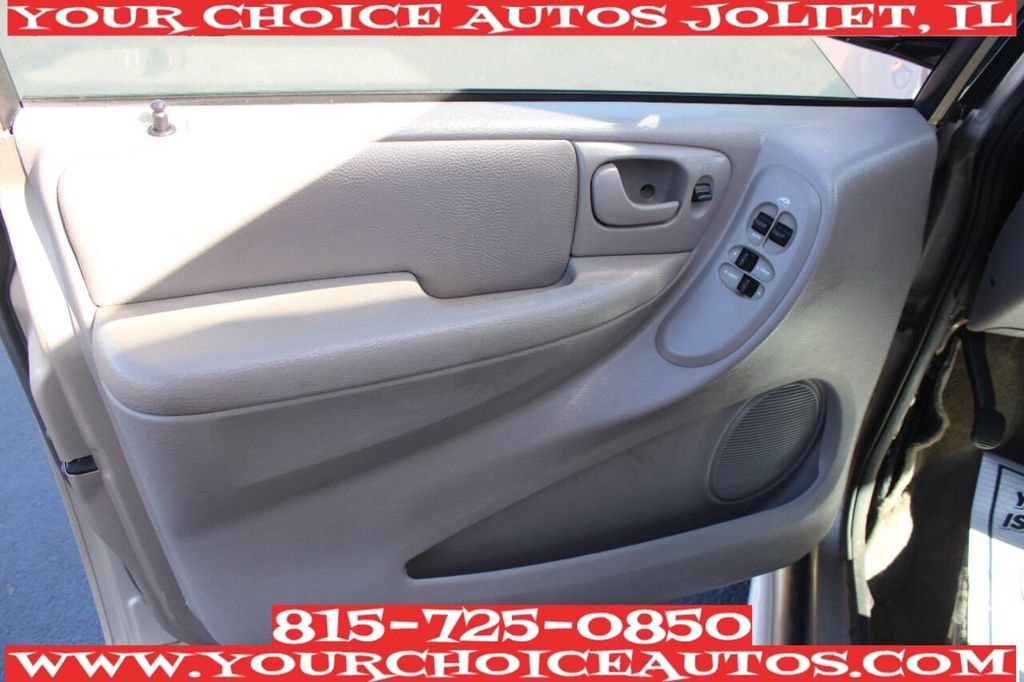 2003 Chrysler Town & Country 4dr LX FWD - 21069272 - 9